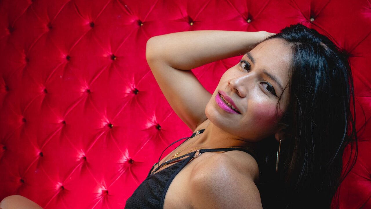 Catch SamanthaGruber’s Private Cam Show