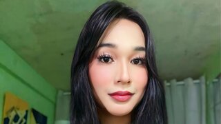 Catch YassieVersoza’s Private Cam Show