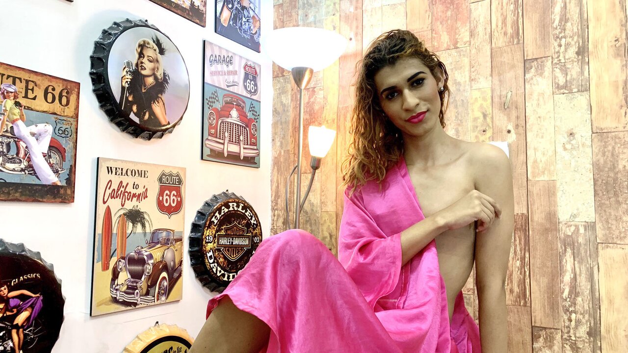 Catch ankarlove’s Private Cam Show