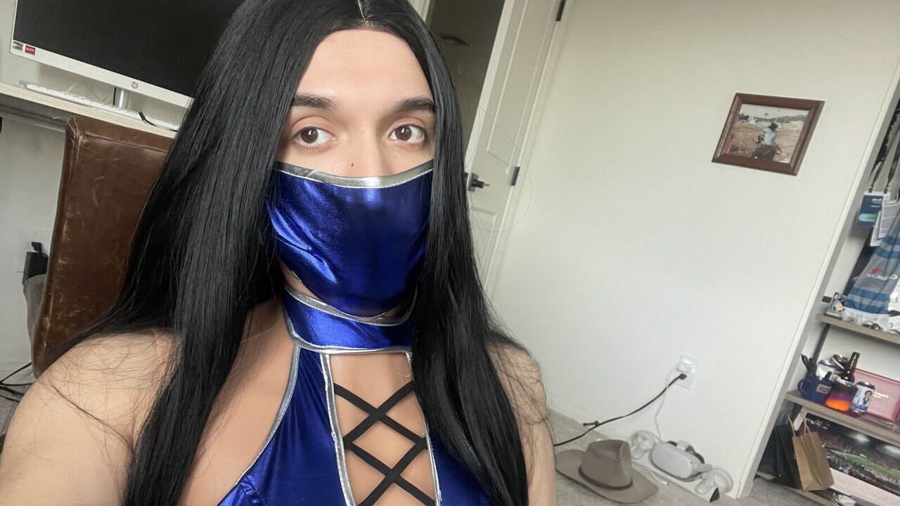 Catch kitanamkx’s Private Cam Show